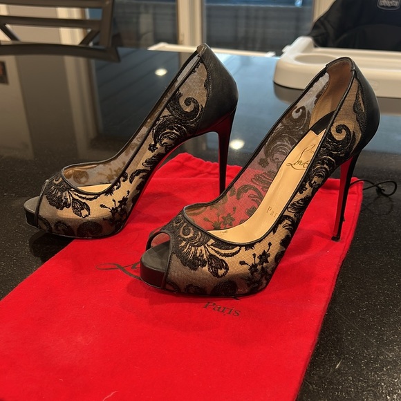 Authentic Christian Louboutin lace heels size 37 1/2 - Picture 2 of 6